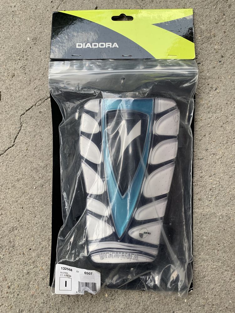 Футболни кори Diadora