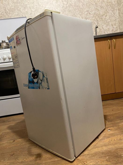 Холодильник Midea