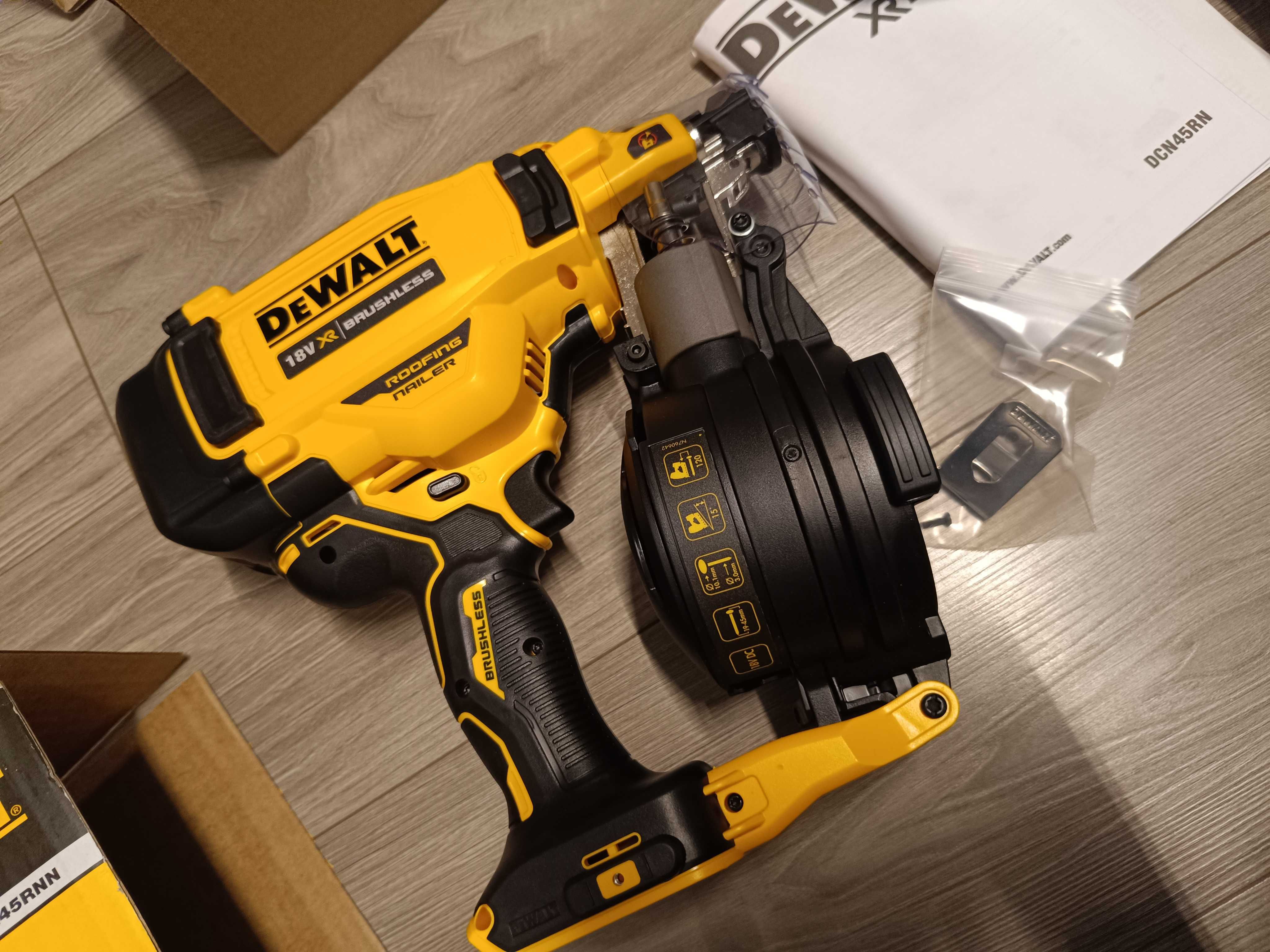 Pistol de cuie Dewalt DCN45RN