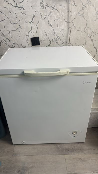 Продам морозильник