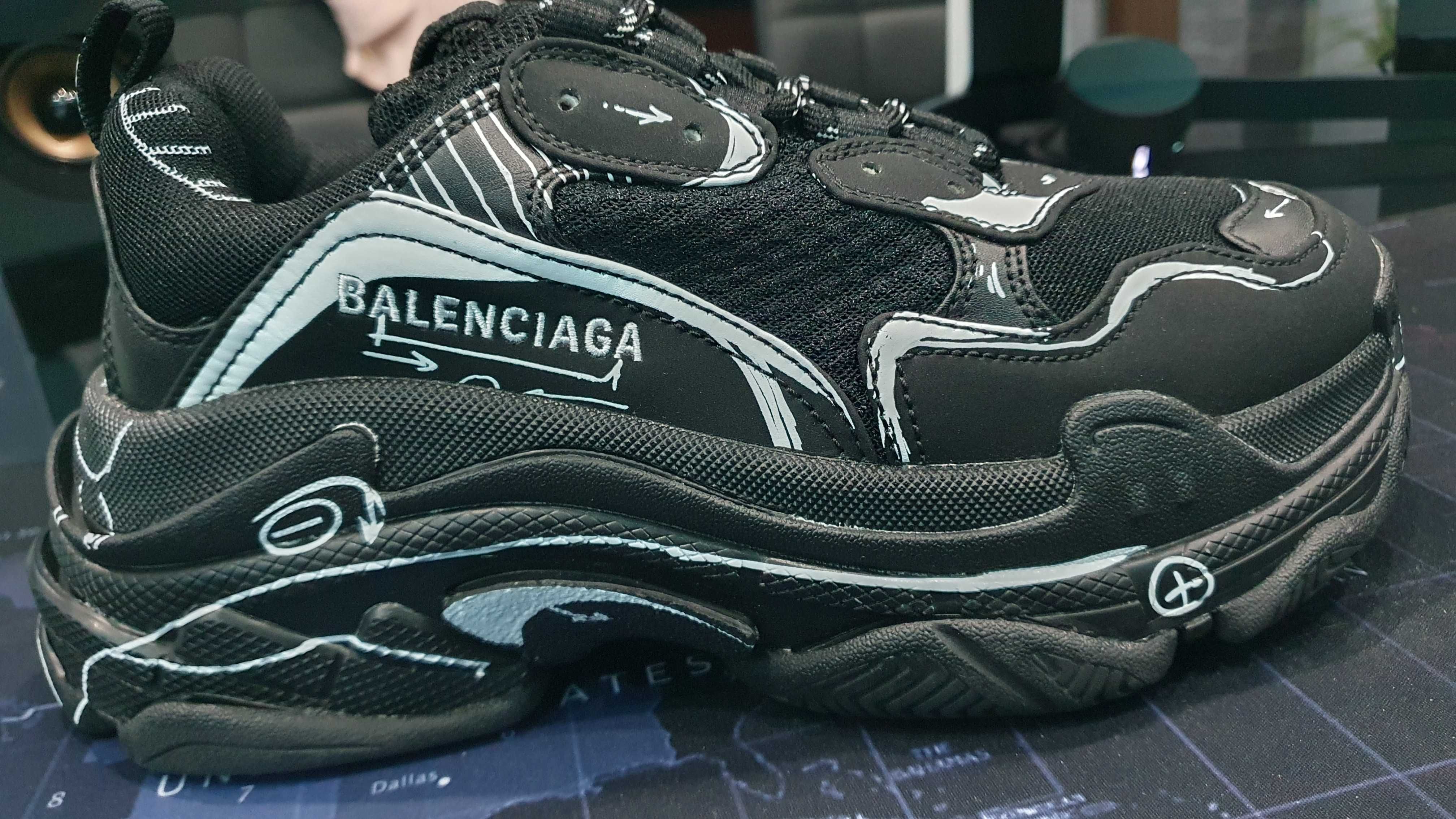 Balenciaga Triple S CLEAR SOLE Black/White