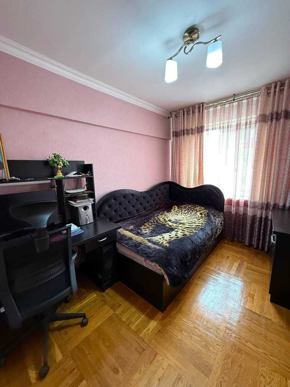 3-х комнатная квартира на Ц-6 (парков. место в навесом)  ID: 2559