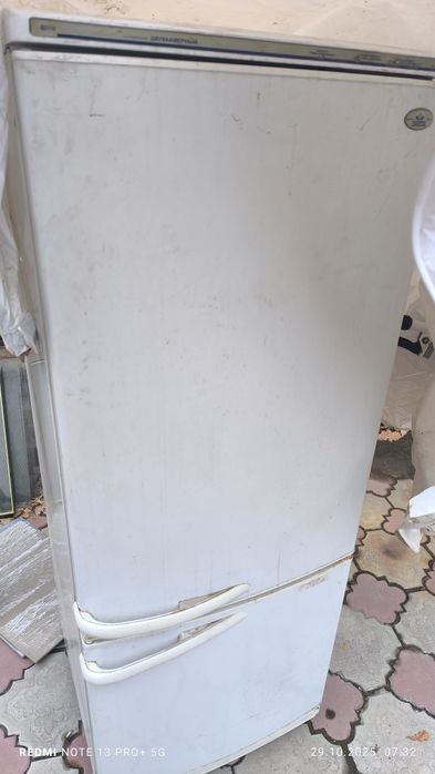 Продам холодильник б/у, на запчасти