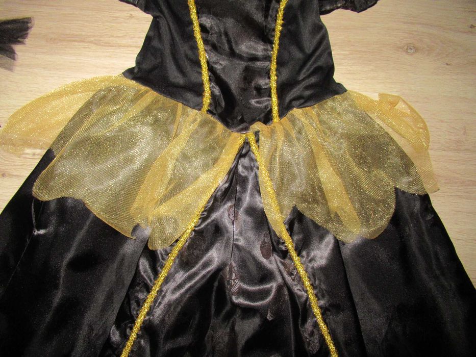 ХЕЛОУИН костюм/рокля--КРАСИВА рокля с аксесоари--128 номер