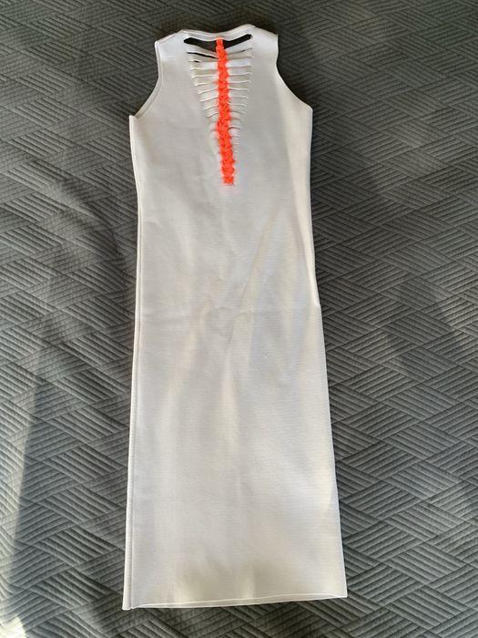 Бяла рокля Pinko