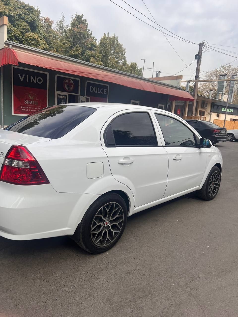 Продаётся срочно  nexia r3