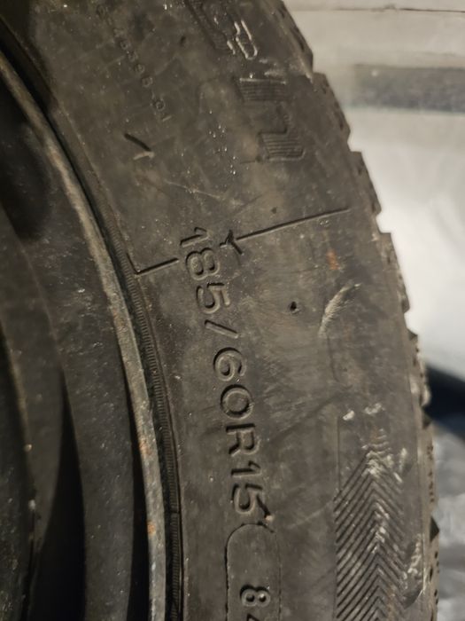 Set de 4 cauciucuri cu jante tabla pentru iarna