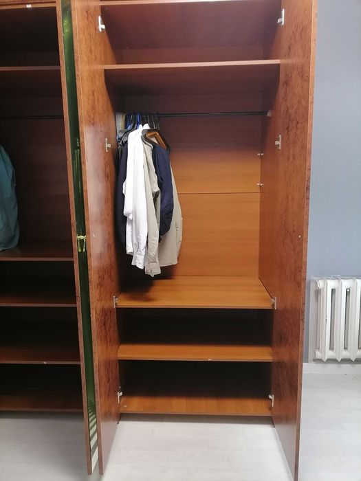 Продаётся Шифоньер