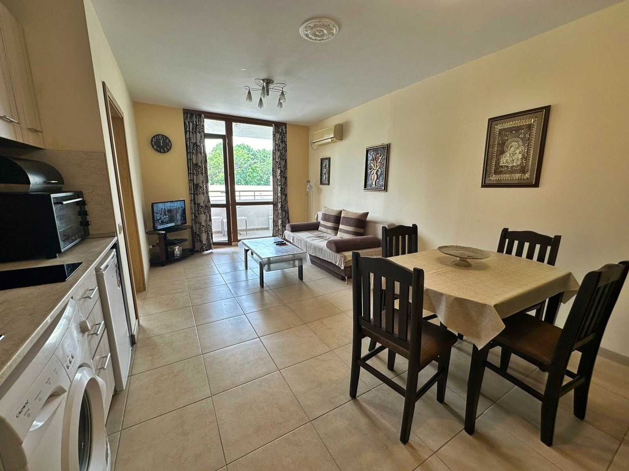 Продава се Двустаен апартамент в к.к. Слънчев бряг - 65 кв.м за 993 €/кв.м - Снимка #3