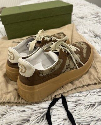 Обувки на Gucci Чисто нови