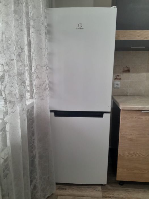холодильник indesit