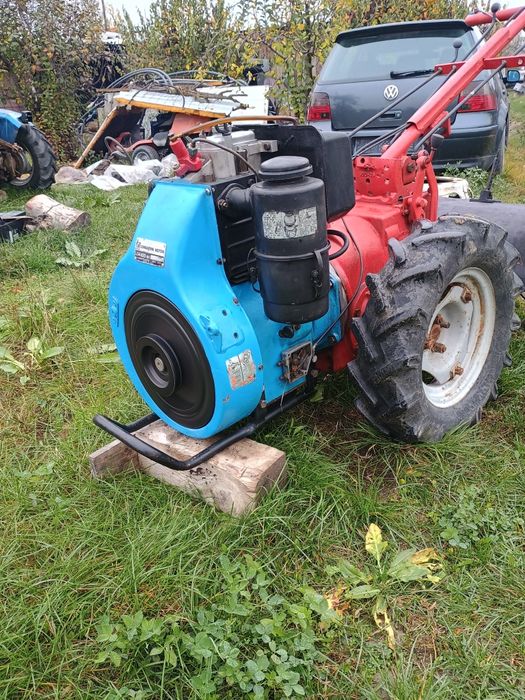 Vând motocultor pascuali cu motor lombardini lda 820