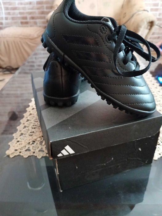 Обувки Adidas 29 номер