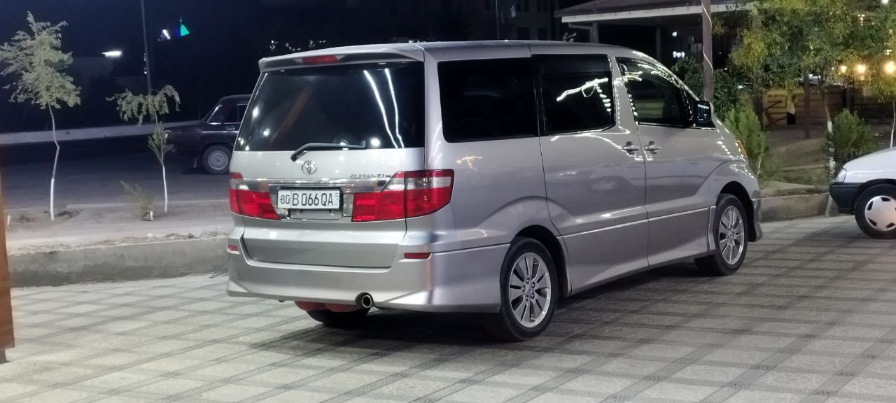 Toyota alphard 2005