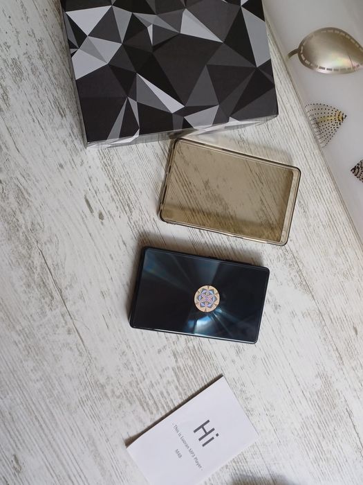 M4. Player  preț fix 80 lei