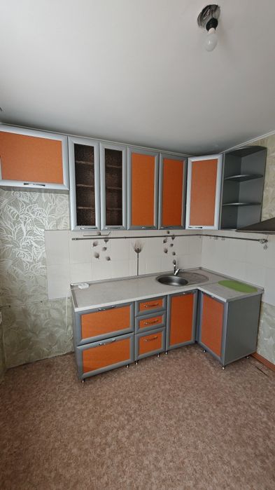 Продам кухонный гарнитур СРОЧНО