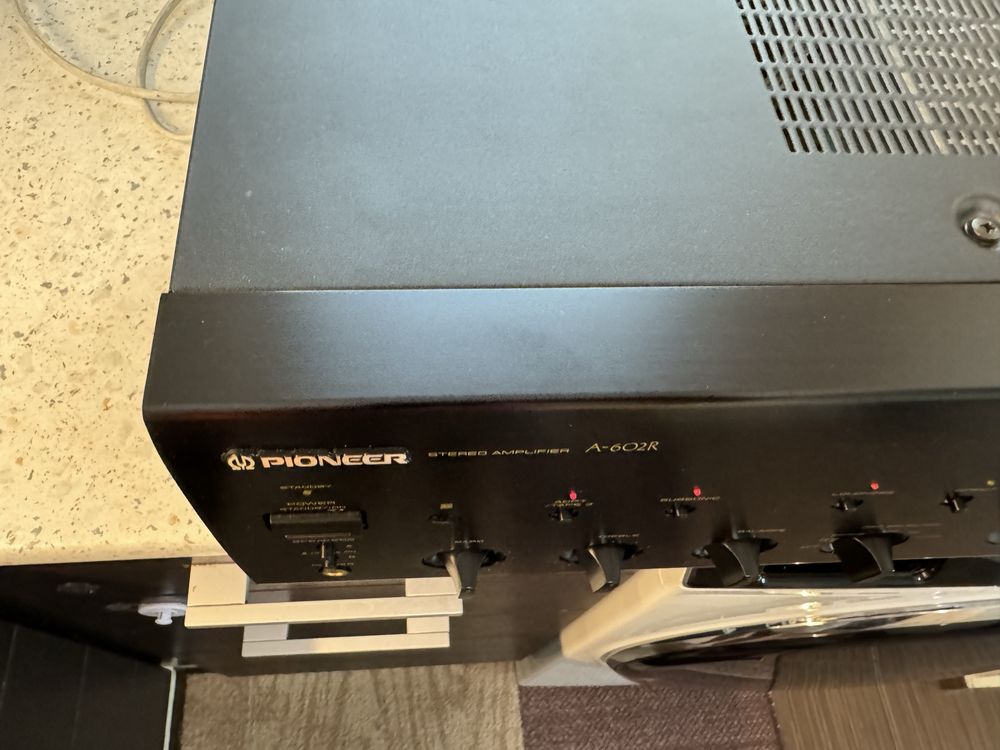 Pioneer A-602R стерео усилвател