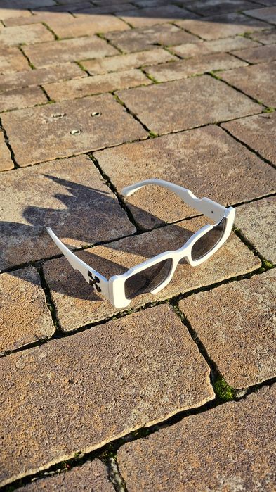 Ochelari de soare Off White Cady albi
