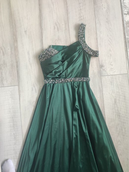 Зелена Официална рокля 38 размер