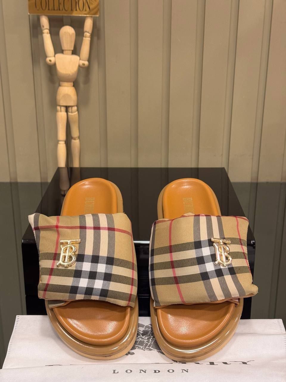 Papuci  damă Burberry