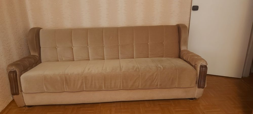 Диван производство Германия, раскладывается "книжкой". Звонить .