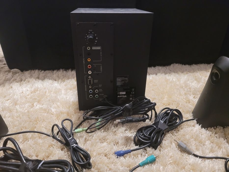 Logitech Z506 Surround Sound 5.1 Speaker System