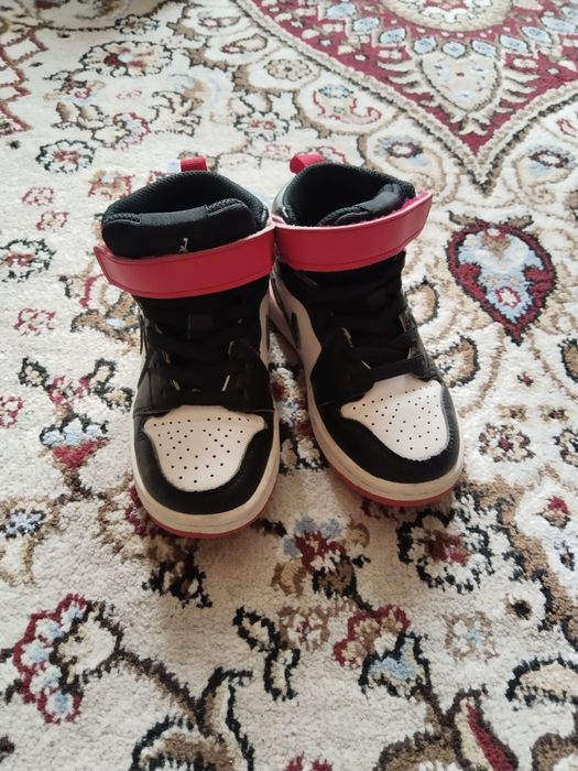 Кроссовки детские