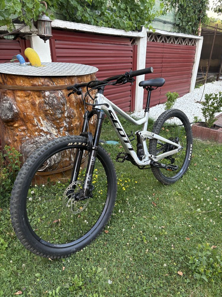 Bicicleta full suspension mountan bike scott ransom 920 2020