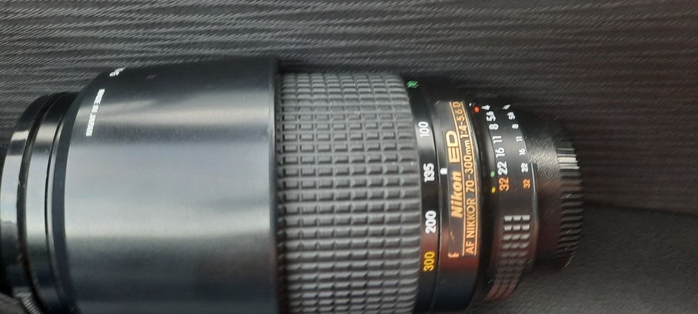 Фотообектив Nixon ed70-300mm
