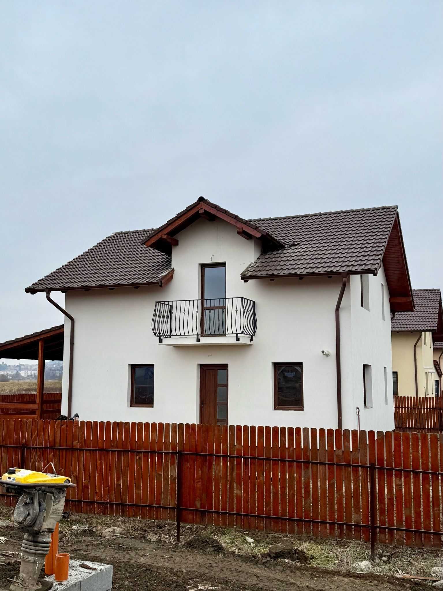 Casa noua 150 mp din caramida finisata cu CF si utilitati Reghin