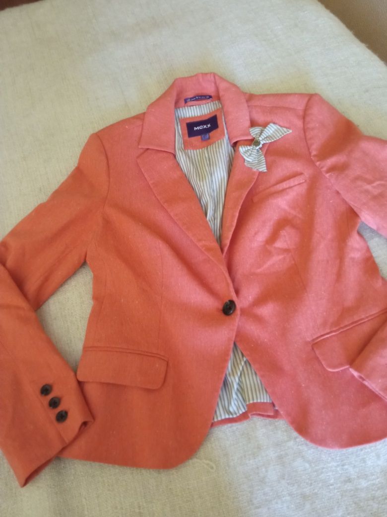 Продам женский пиджак Mexx