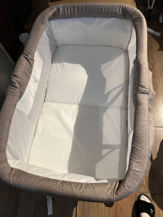 Vând pătuț bebeluși ca nou