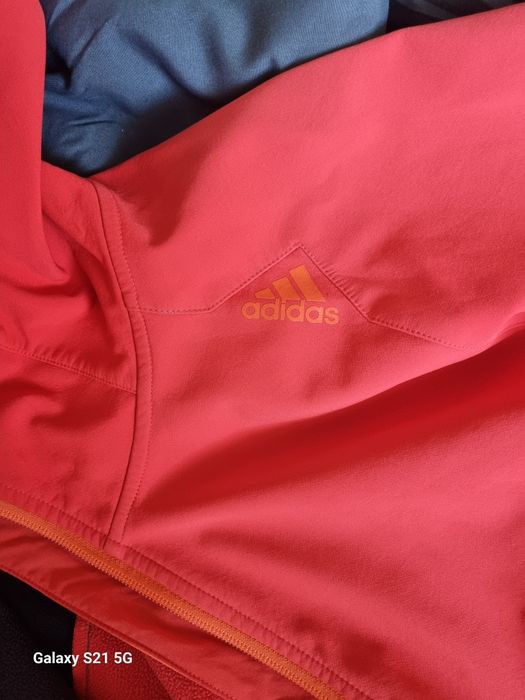 Ветровка ADIDAS запазена !