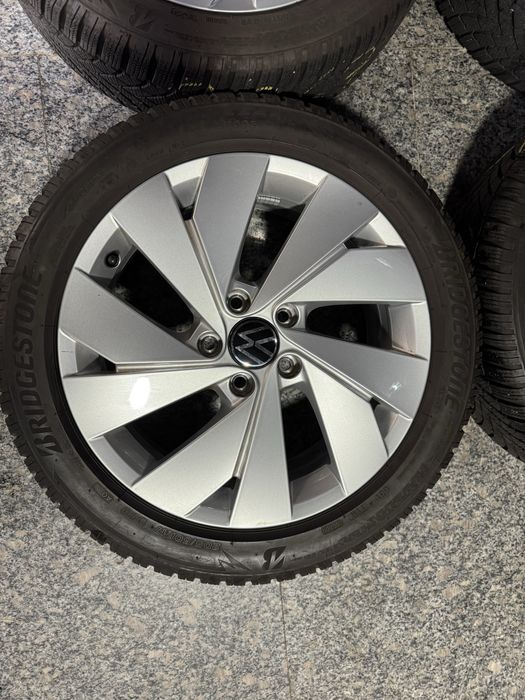 Set 17 Original Vw Golf 8 Anvelope Bridgestone Blizzak LM005 205/50/17