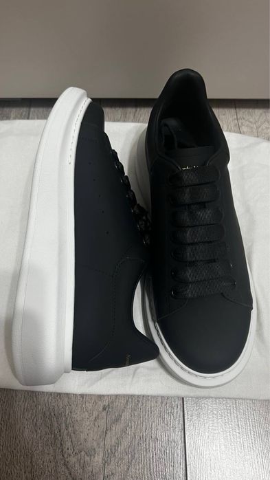 Мужские кроссовки