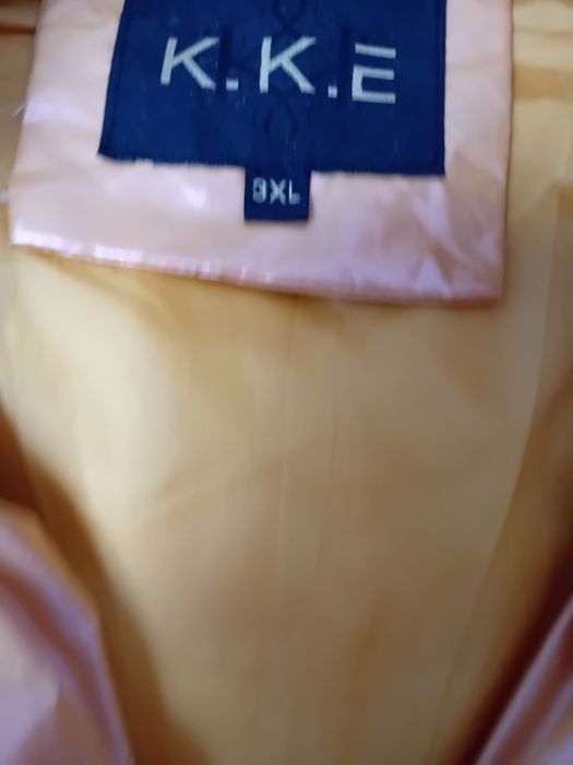 Vând geaca călduroasă