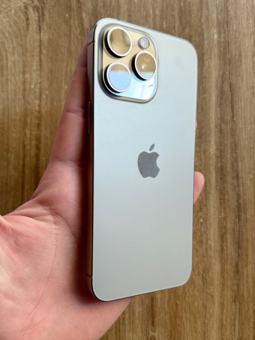 iPhone 15 Pro Max Natural Titanium 256GB