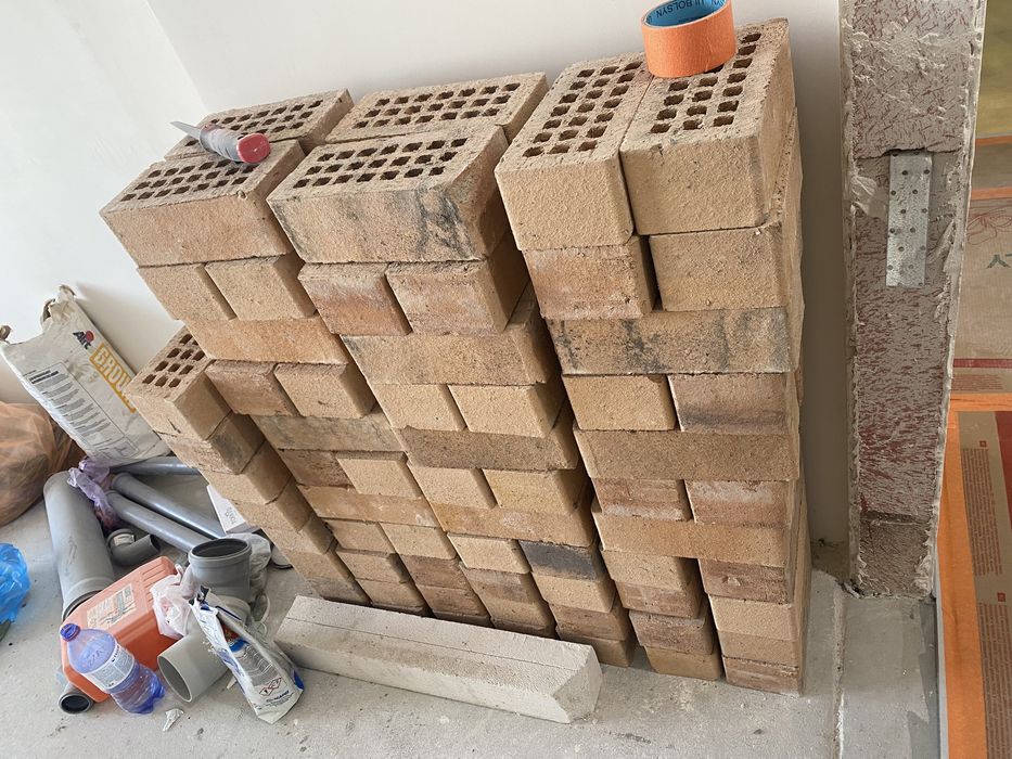 Продам кирпичи новые