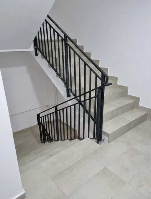 Curatenie scari de bloc oferim seriozitate in domeniu de Curatenie