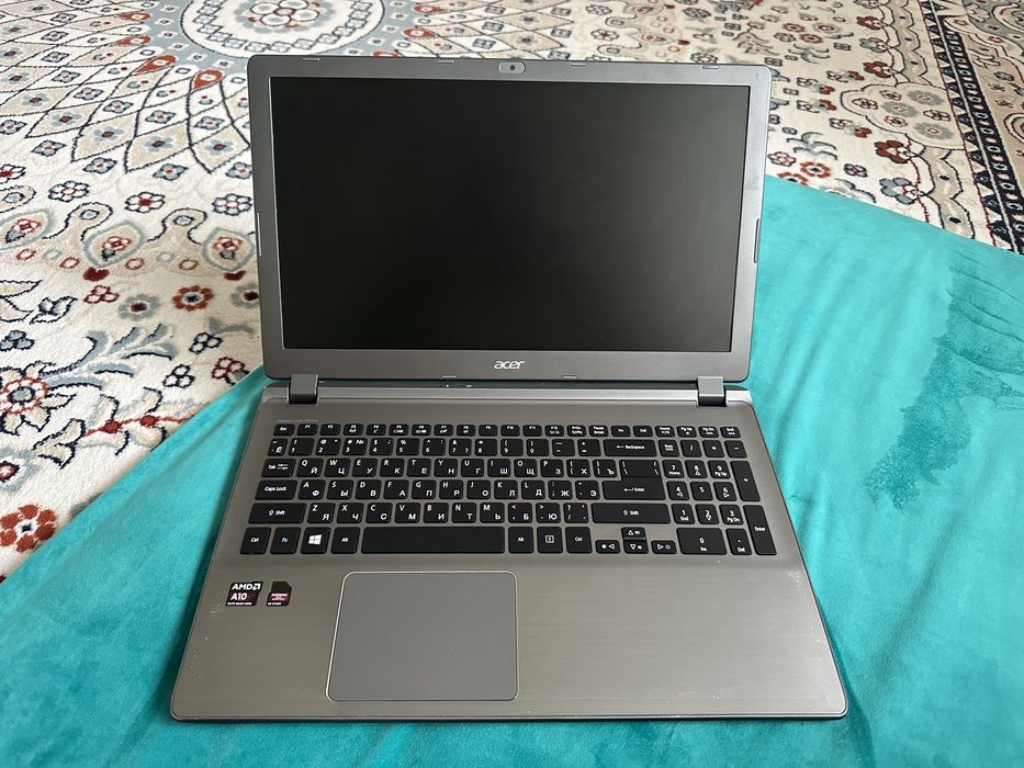 ноутбук acer. в отличном состояний