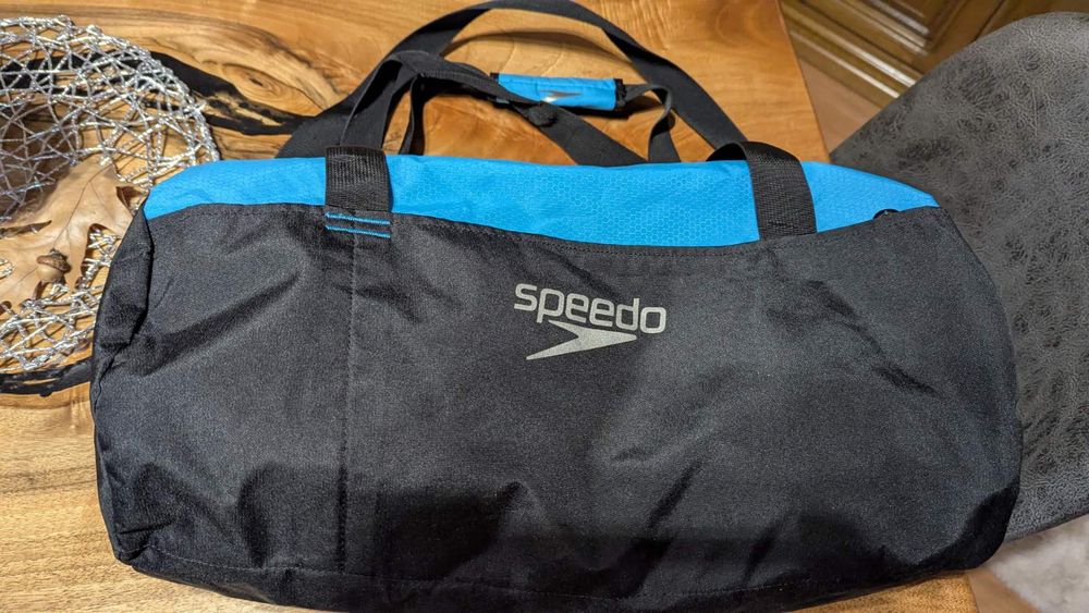 Сак на speedo.   .