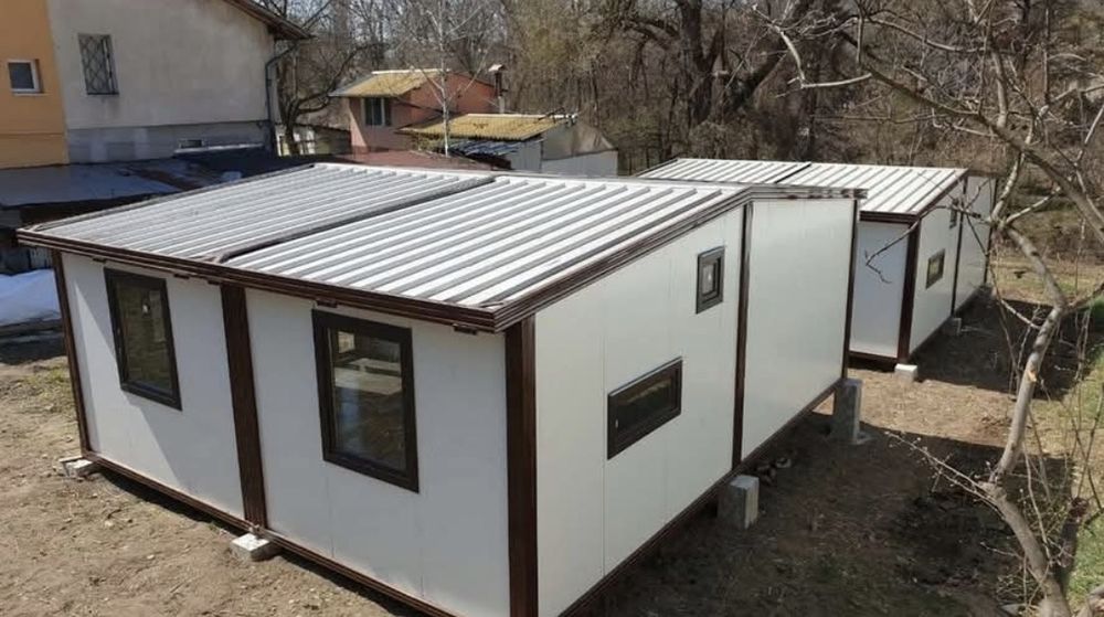 Vand containere tip căsuțe