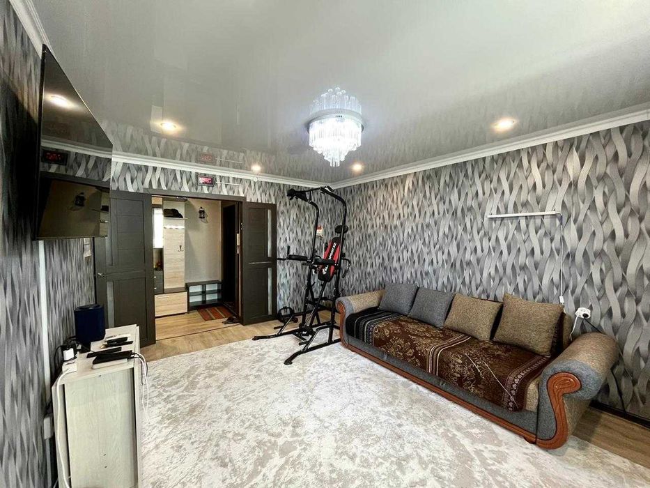 трёхкомнатная квартира , Мамраева ( ранее Восток 5 ) дом 41