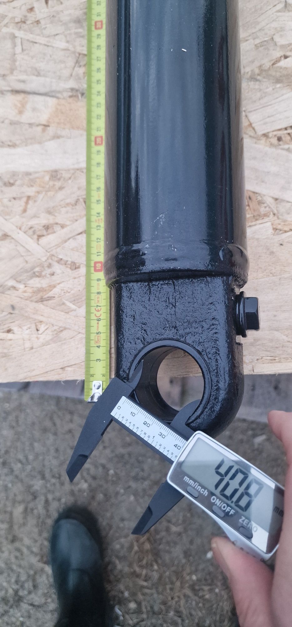 Cilindru hidraulic lungime 1100 mm ( 1 m și 10 cm ) tija grosime 50 mm