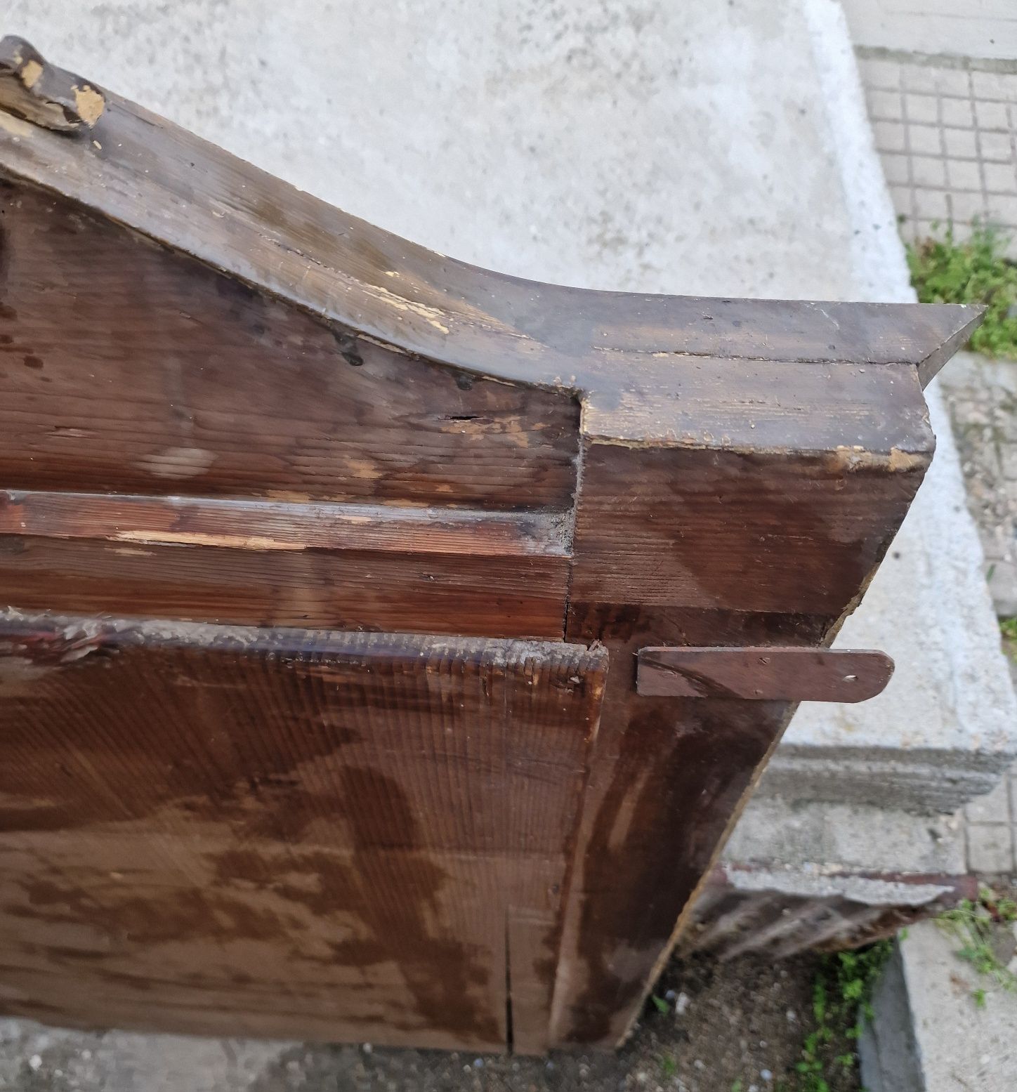 Голямо старо дървено огледало