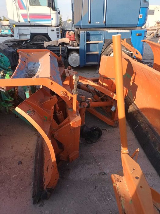 Lama plug zapada 8x4 tractor unimog