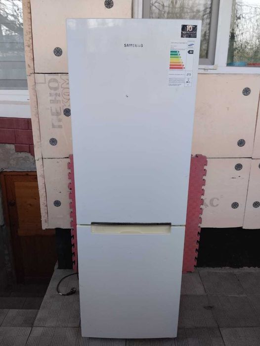 Продам холодильник Samsung