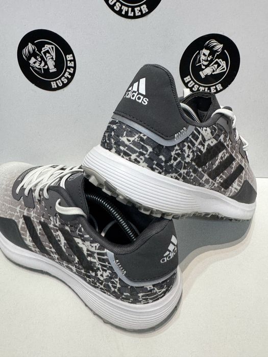 Маратонки ADIDAS .Номер 44