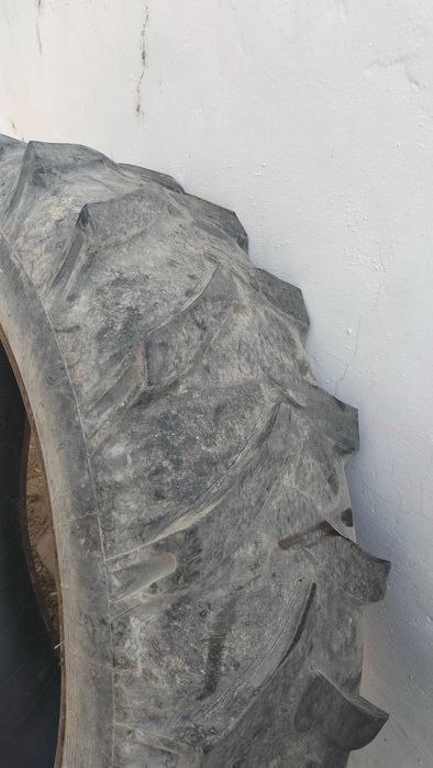Трактор шины 13.6 волтуре