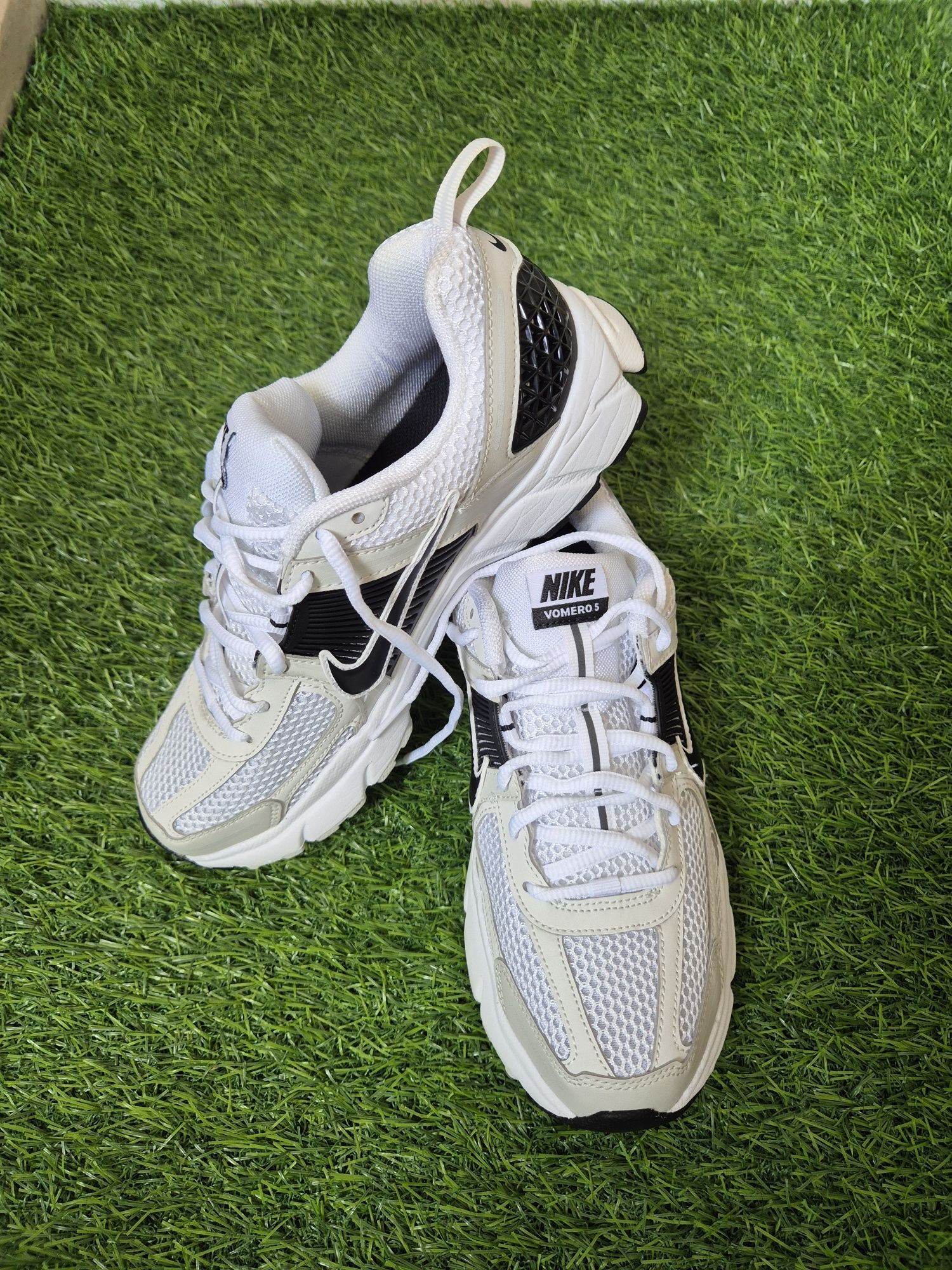 Дамски маратонки Nike, Adidas
